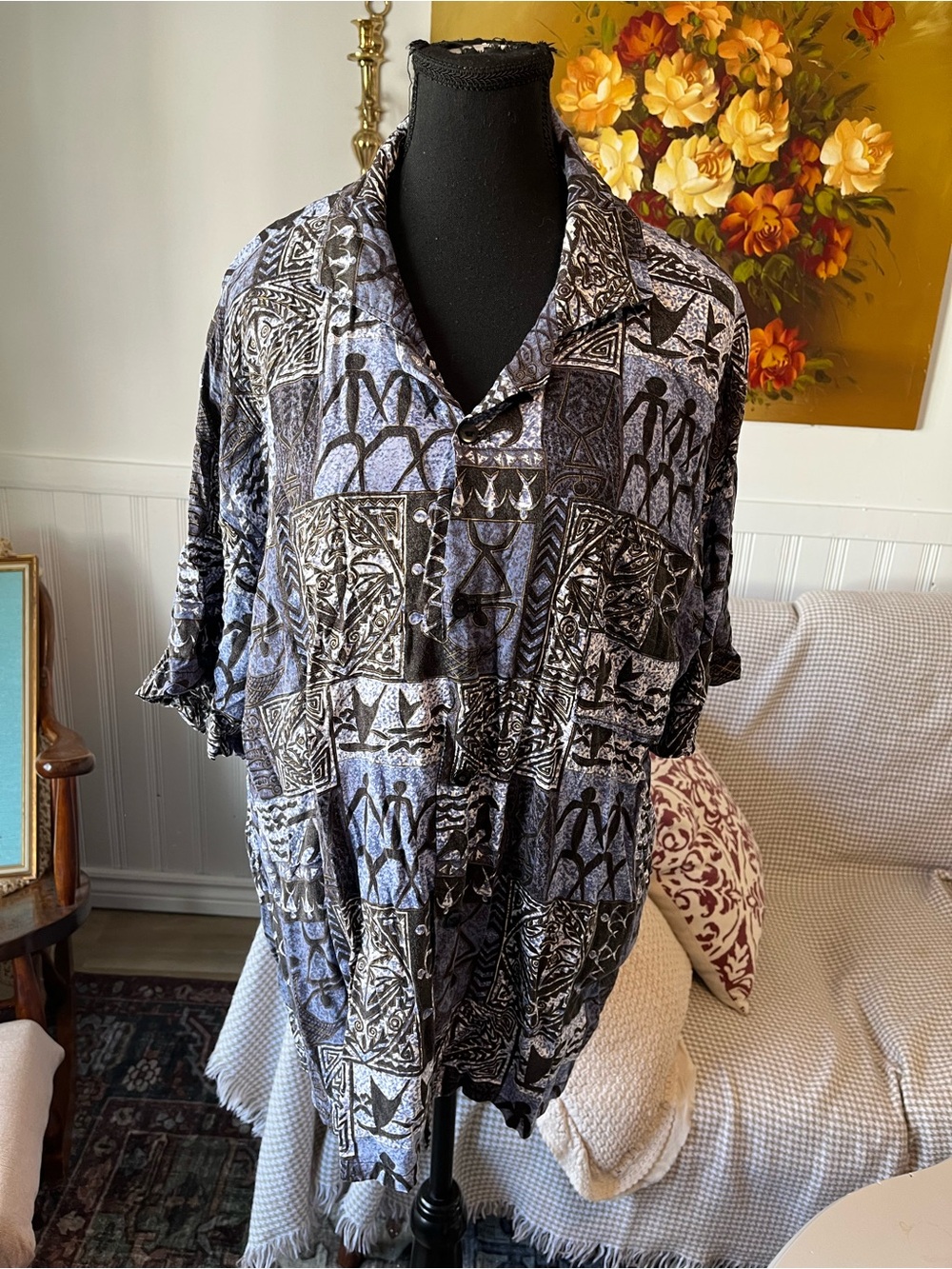 Men's Vintage Short-Sleeve Patterned Button-Up Shirt in Blue and Gray - Size L